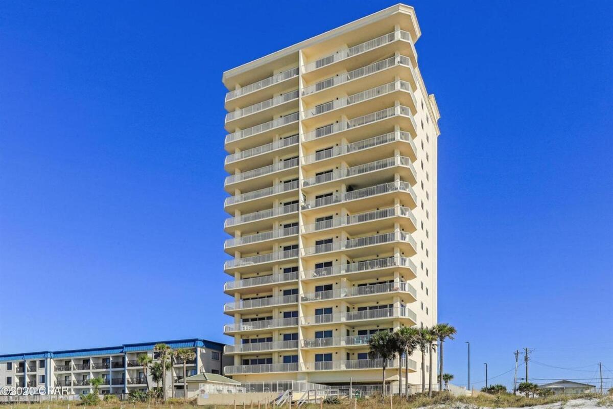 Grand Surf 7w Apartment *